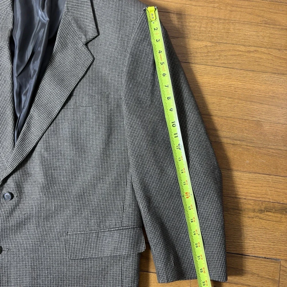 Versini Men's 46R Brown 100% Silk Microcheck Two Button Jacket Sport Coat Blazer